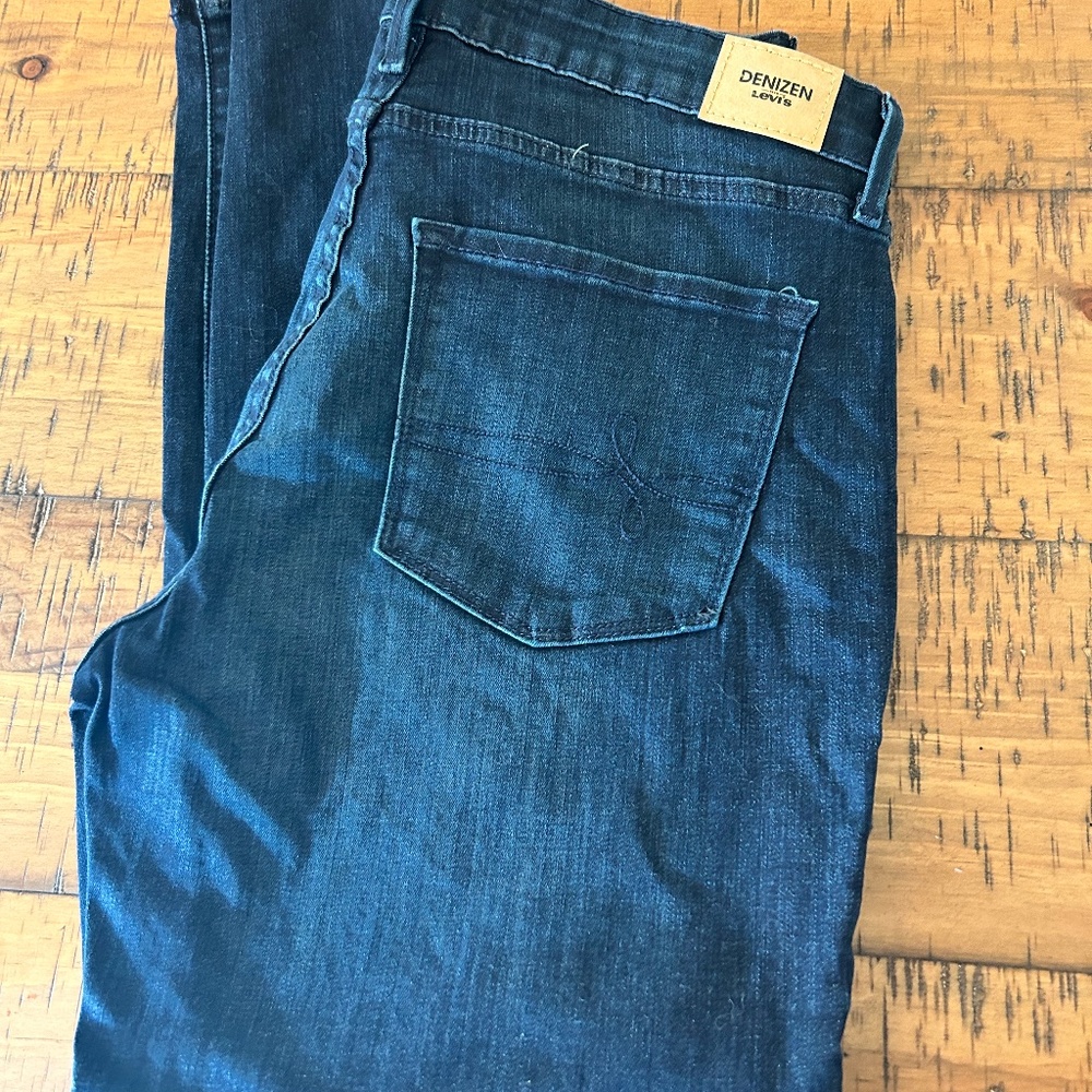 Mid Rise Levi’s